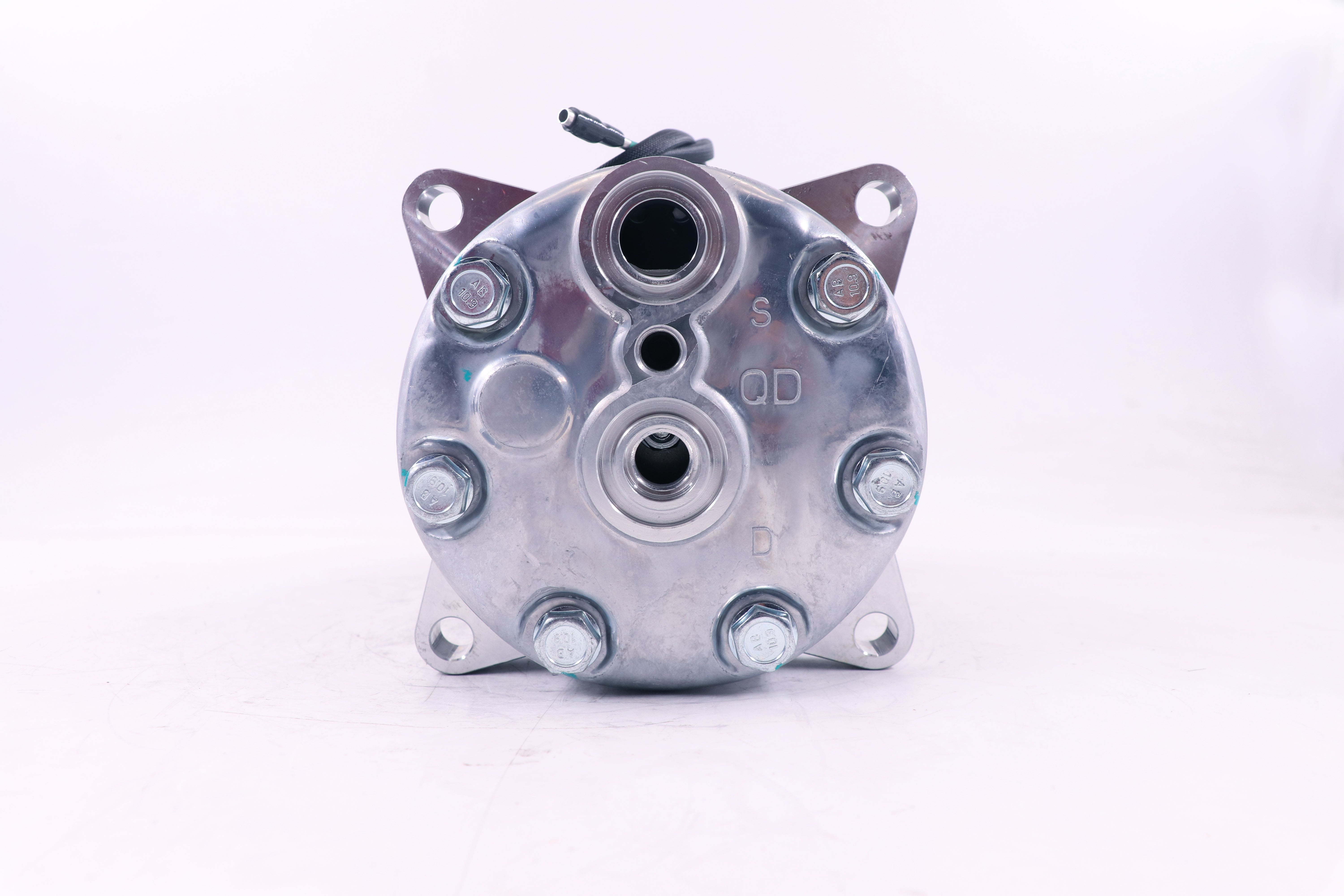 AC Compressor for DAF & Liebherr (CO.88.044)