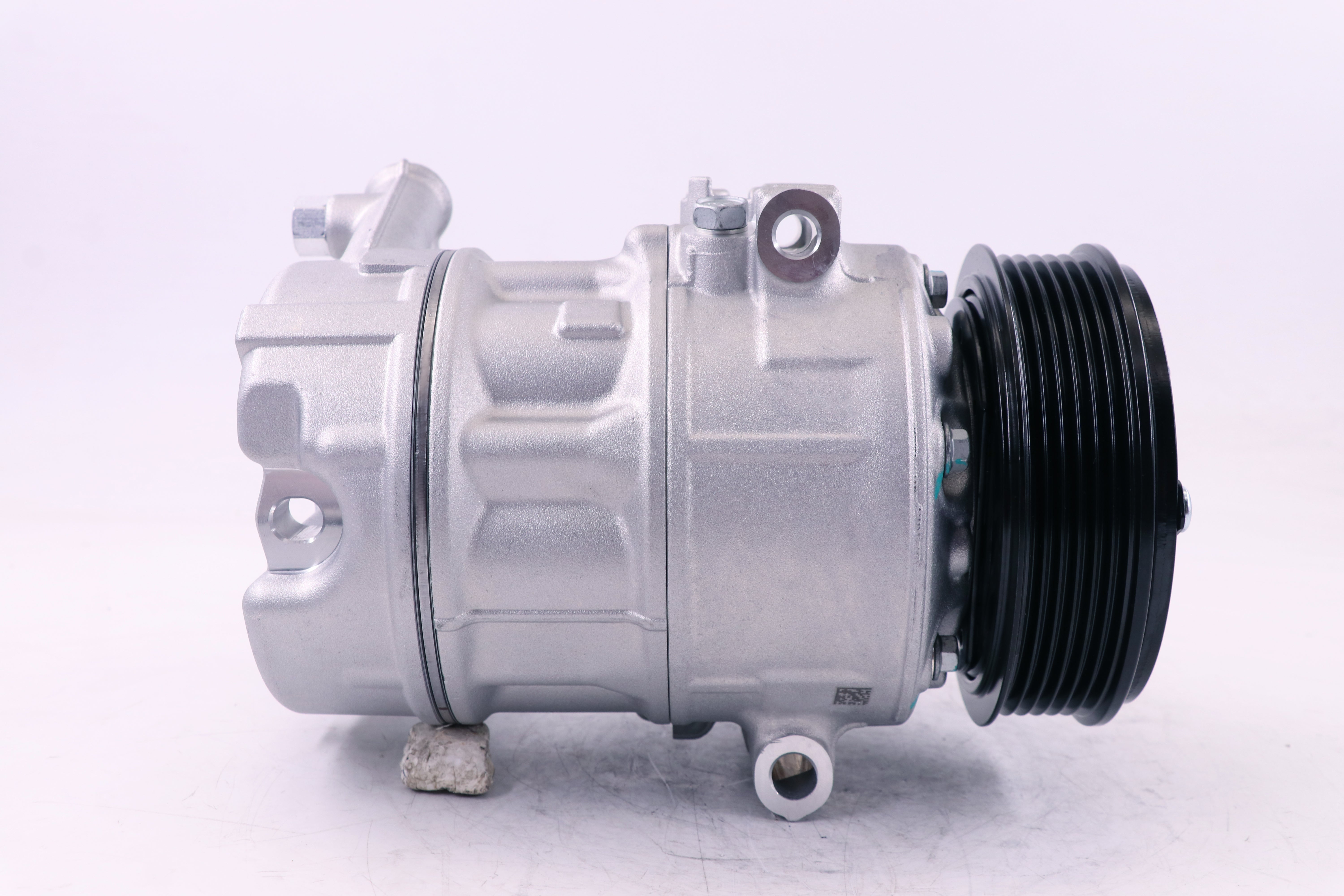 AC Compressor for HOLDEN (CO.81.022)