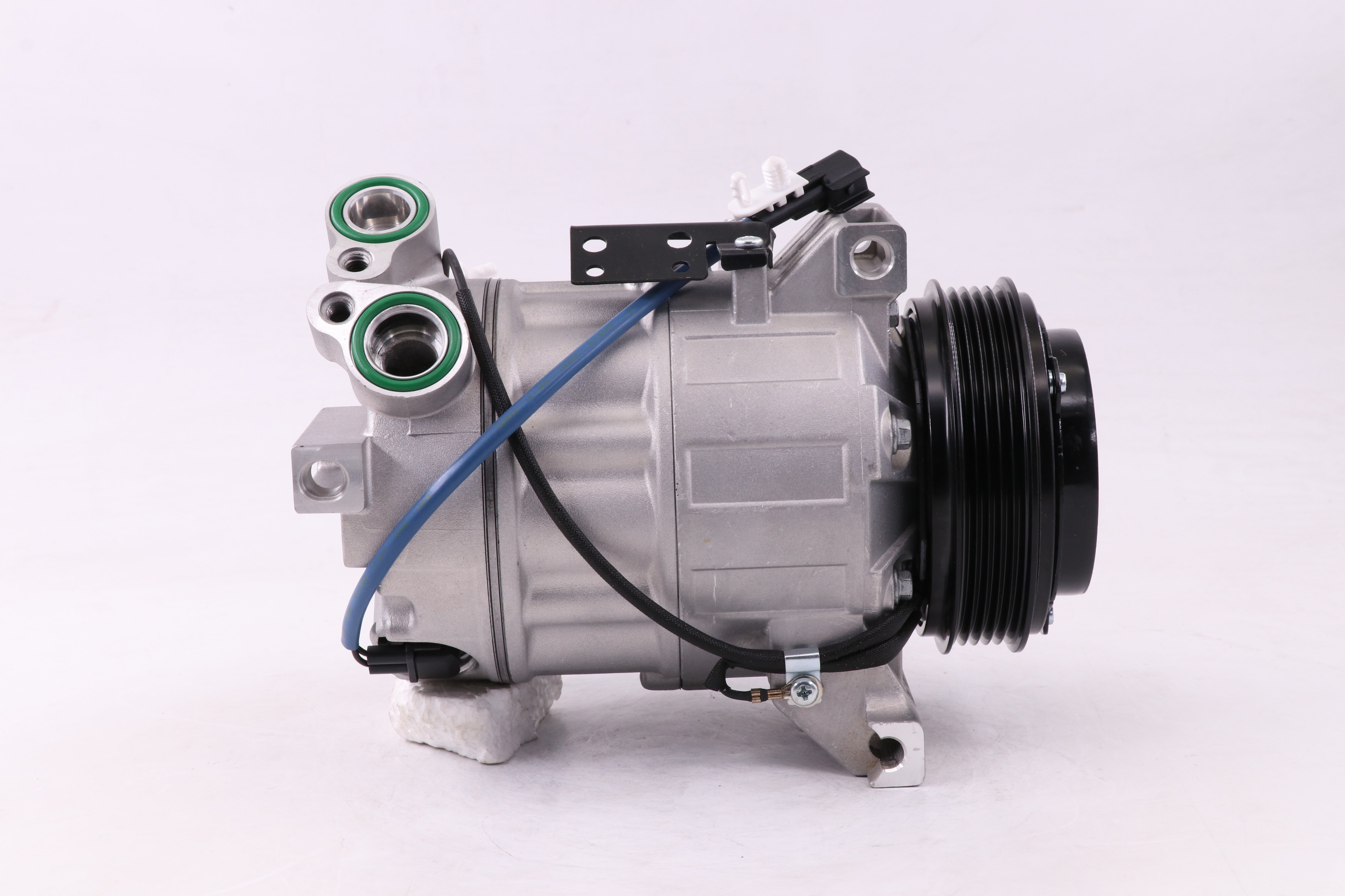 AC Compressor for FORD & VOLVO (CO.23.034)