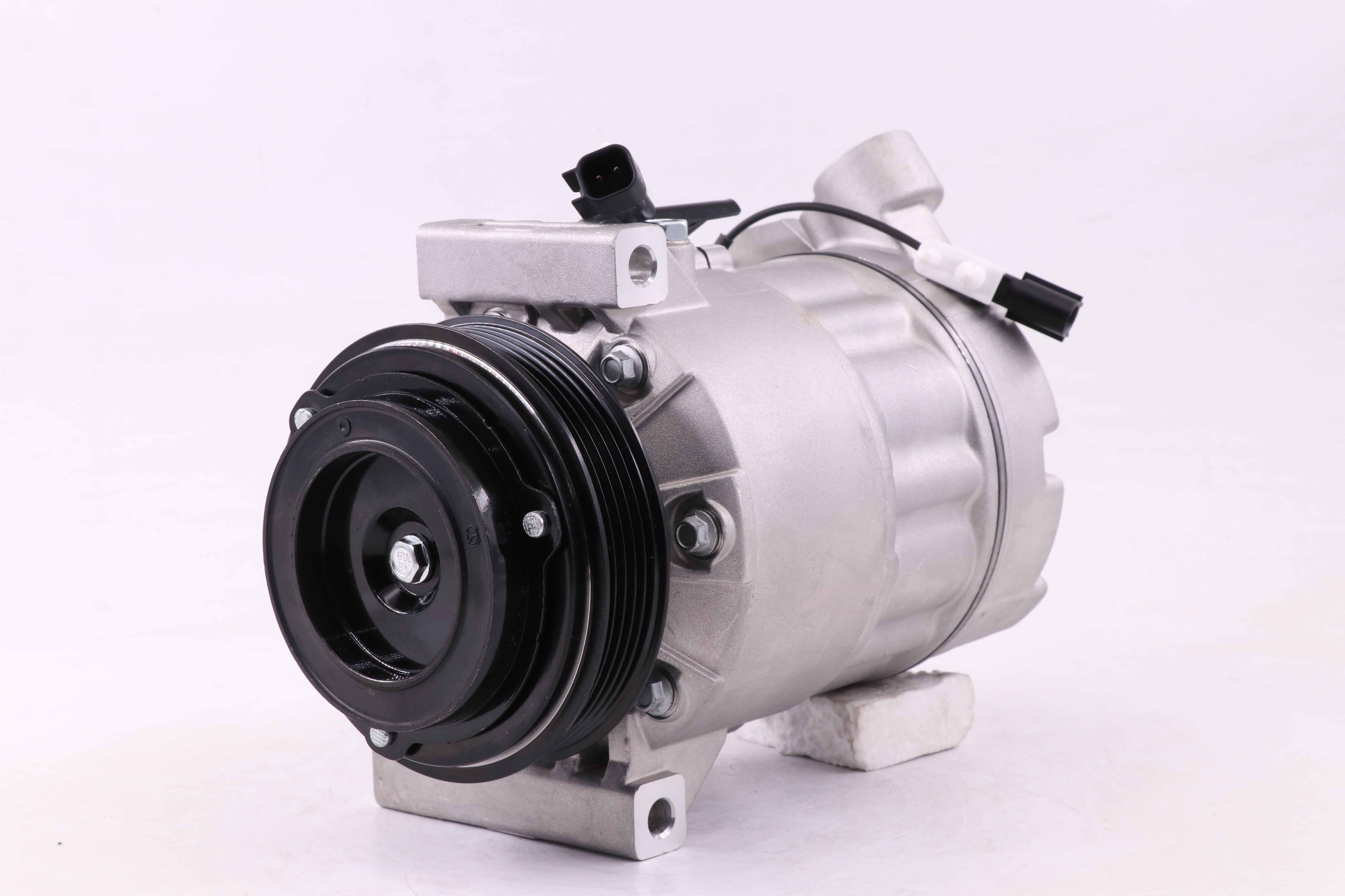 AC Compressor for FORD & VOLVO (CO.23.034)