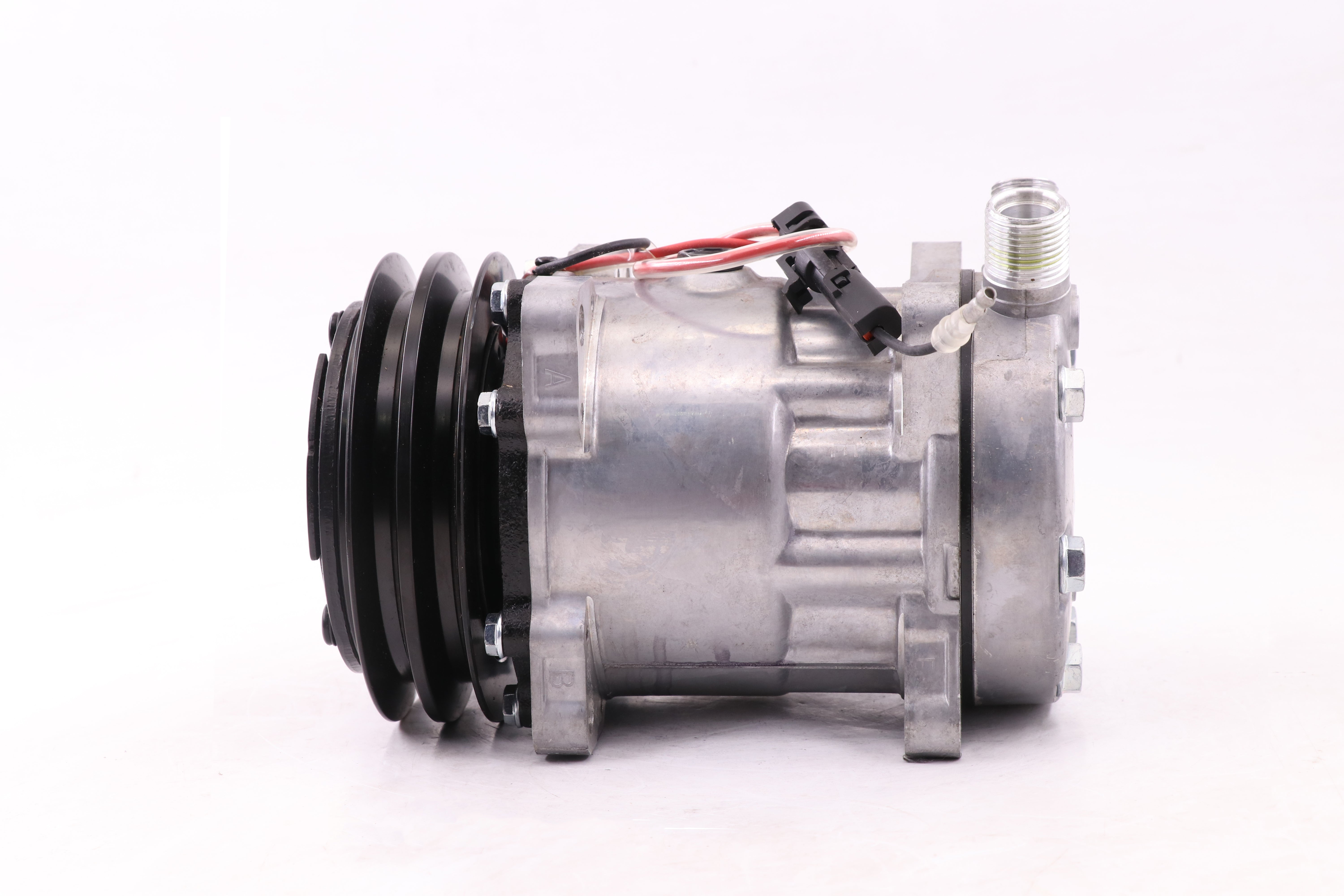 AC Compressor for KENWORTH & ISUZU (CO.908.004)