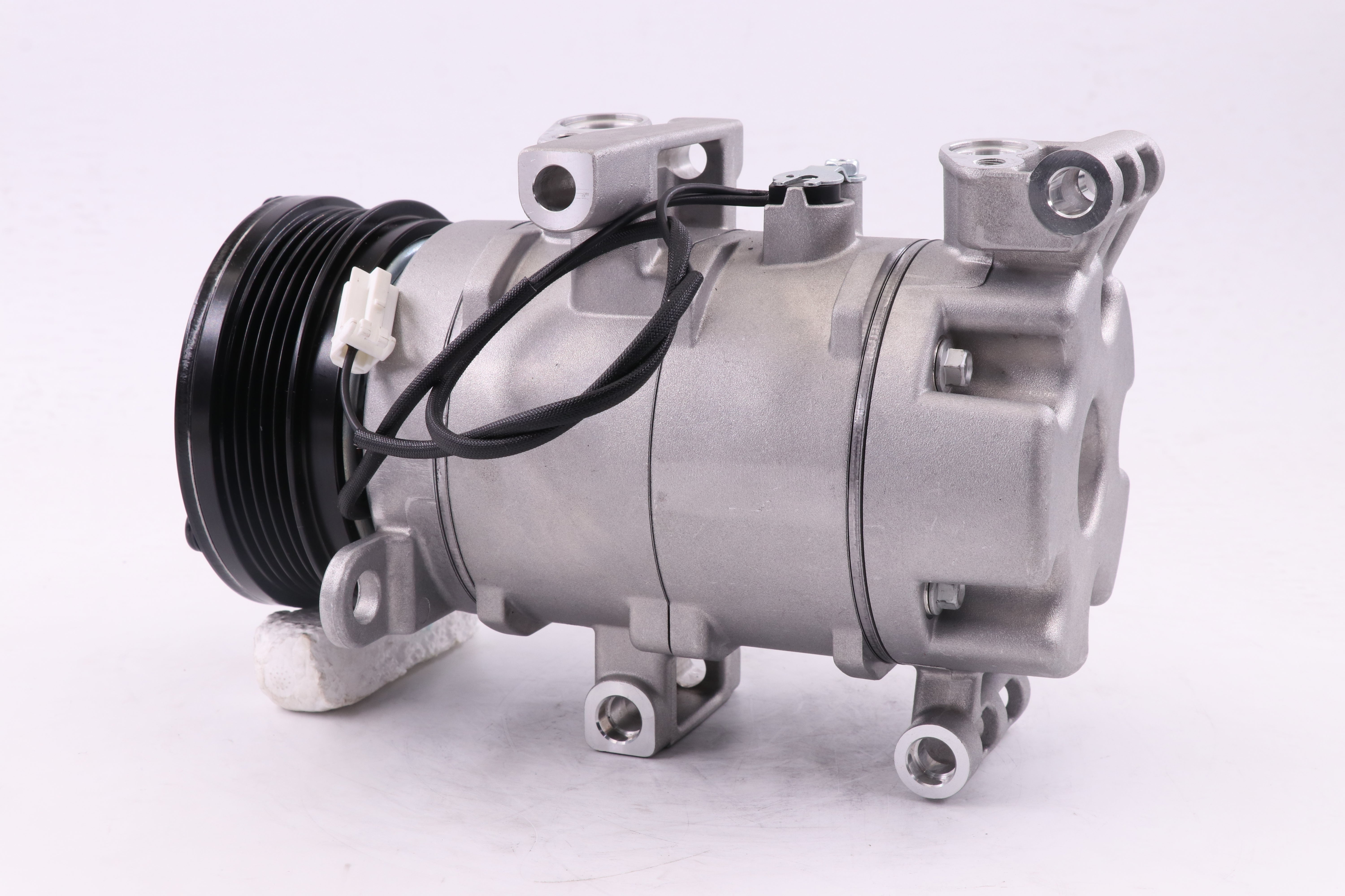 AC Compressor for MAZDA (CO.05.021)