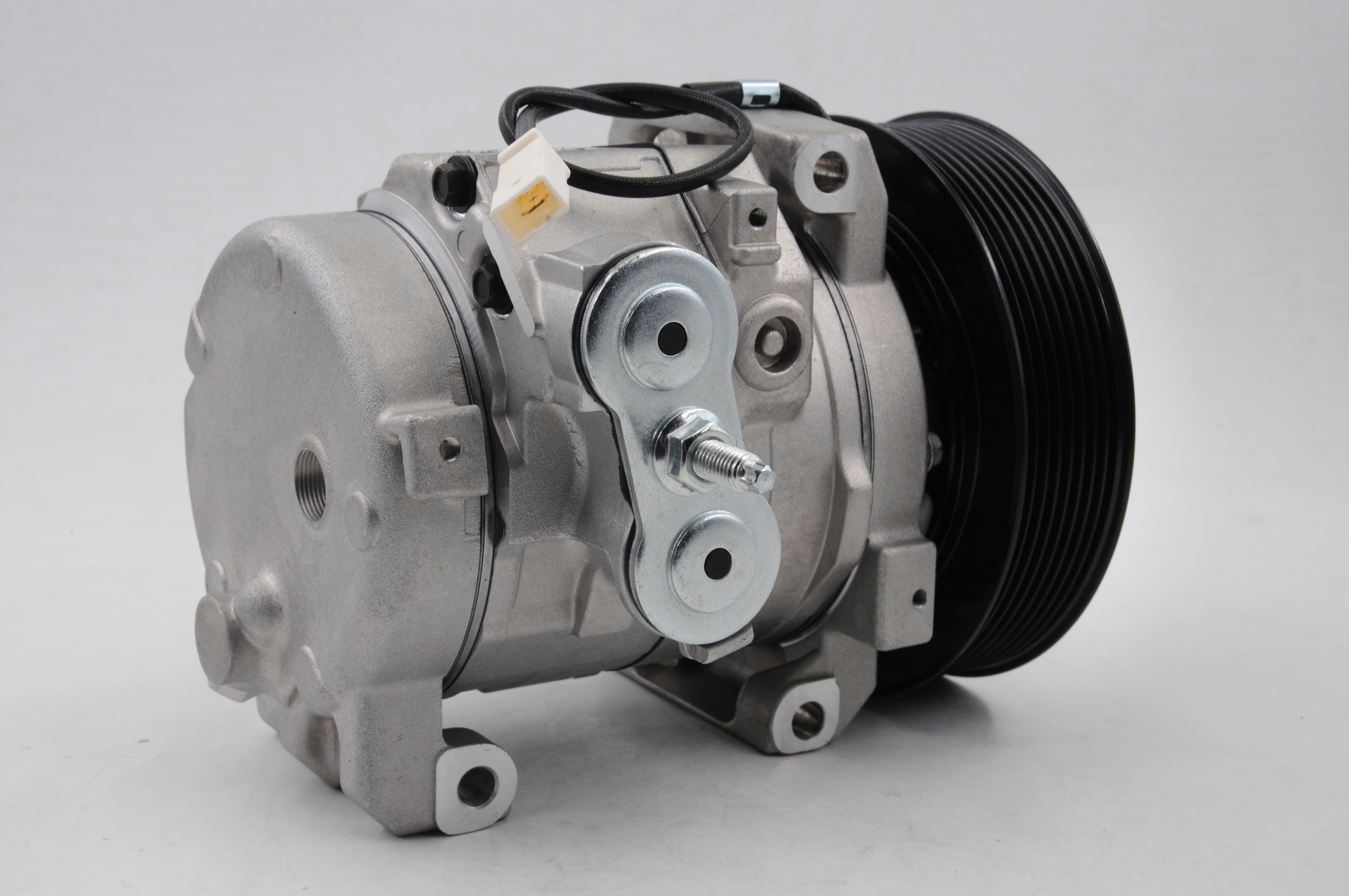 AC Compressor for MERCEDES (CO.15.008)