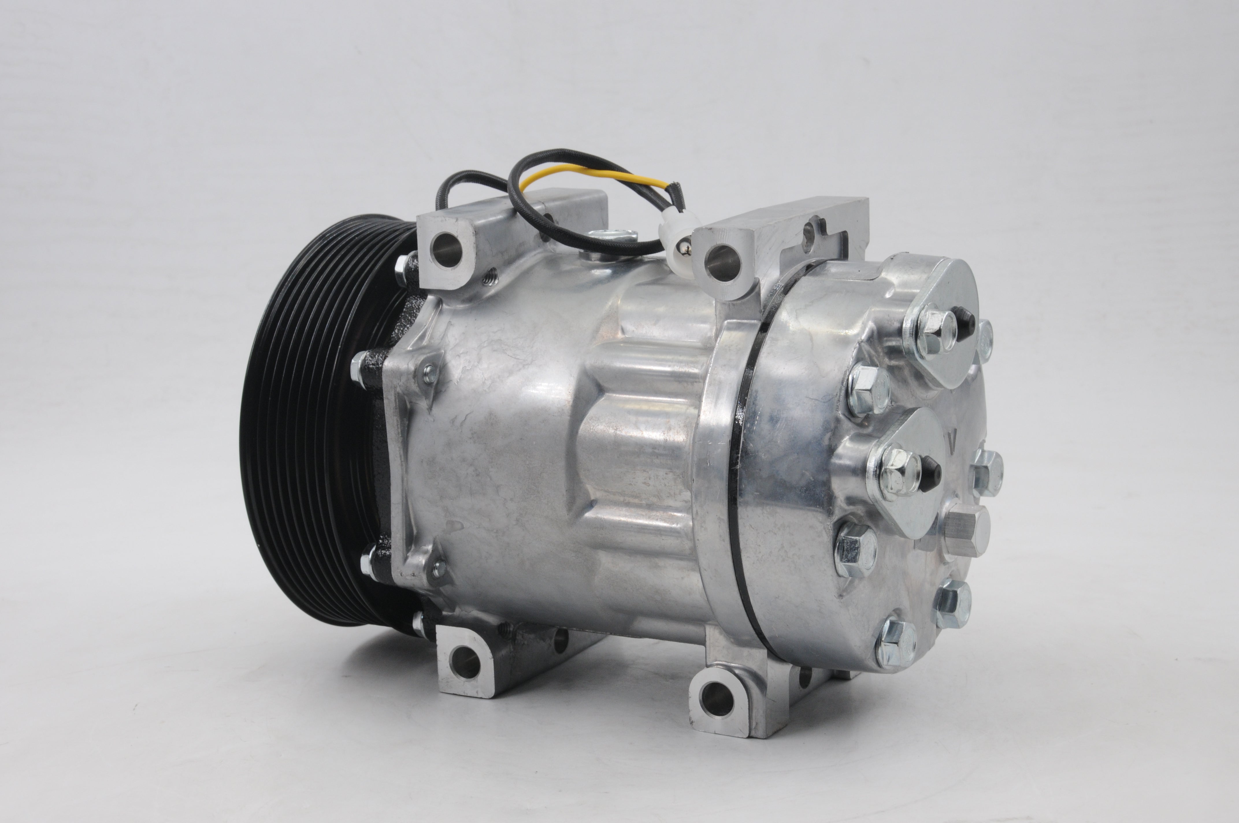AC Compressor for VOLVO (CO.17.002)