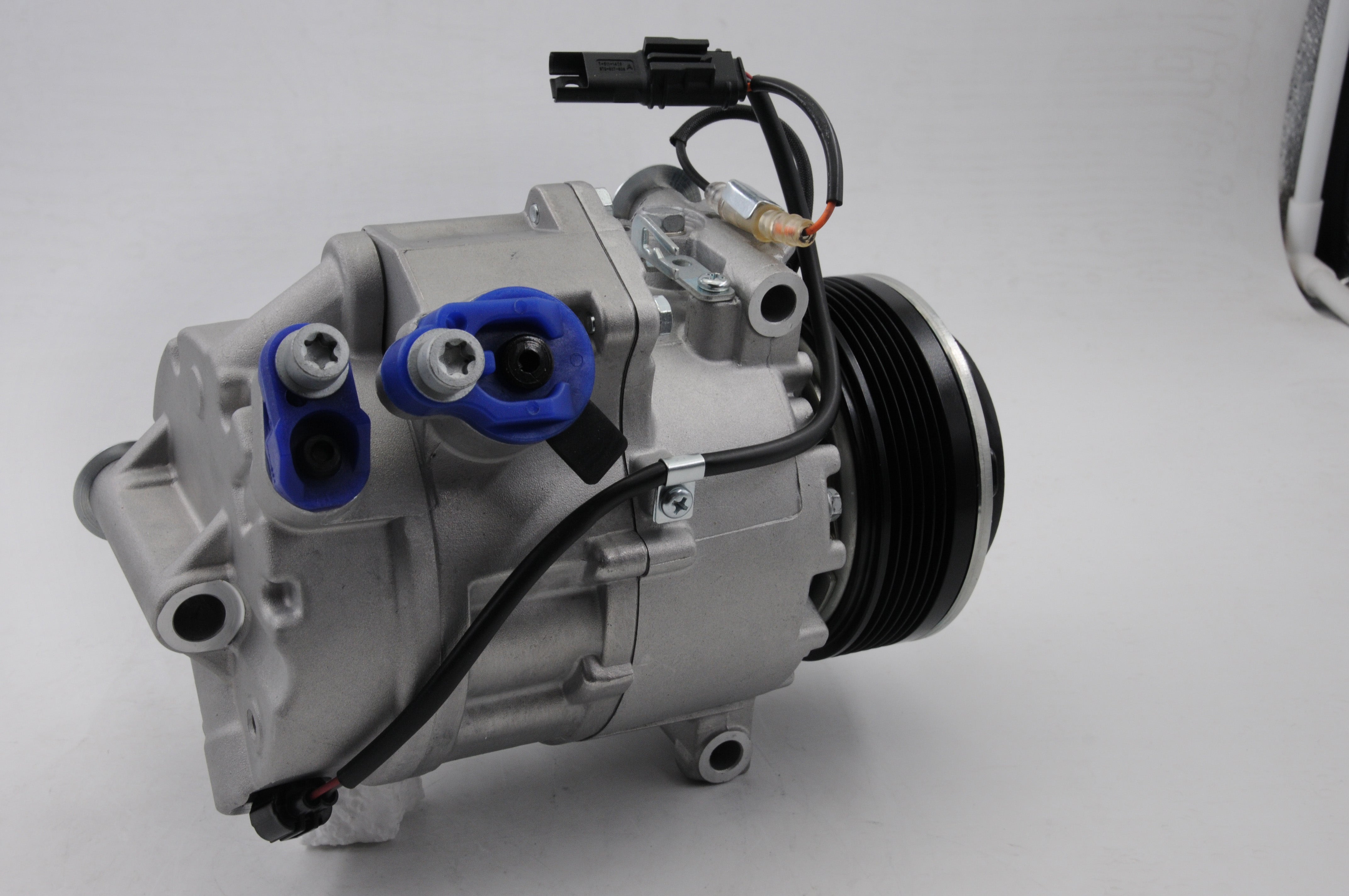 AC Compressor for BMW (CO.12.005)