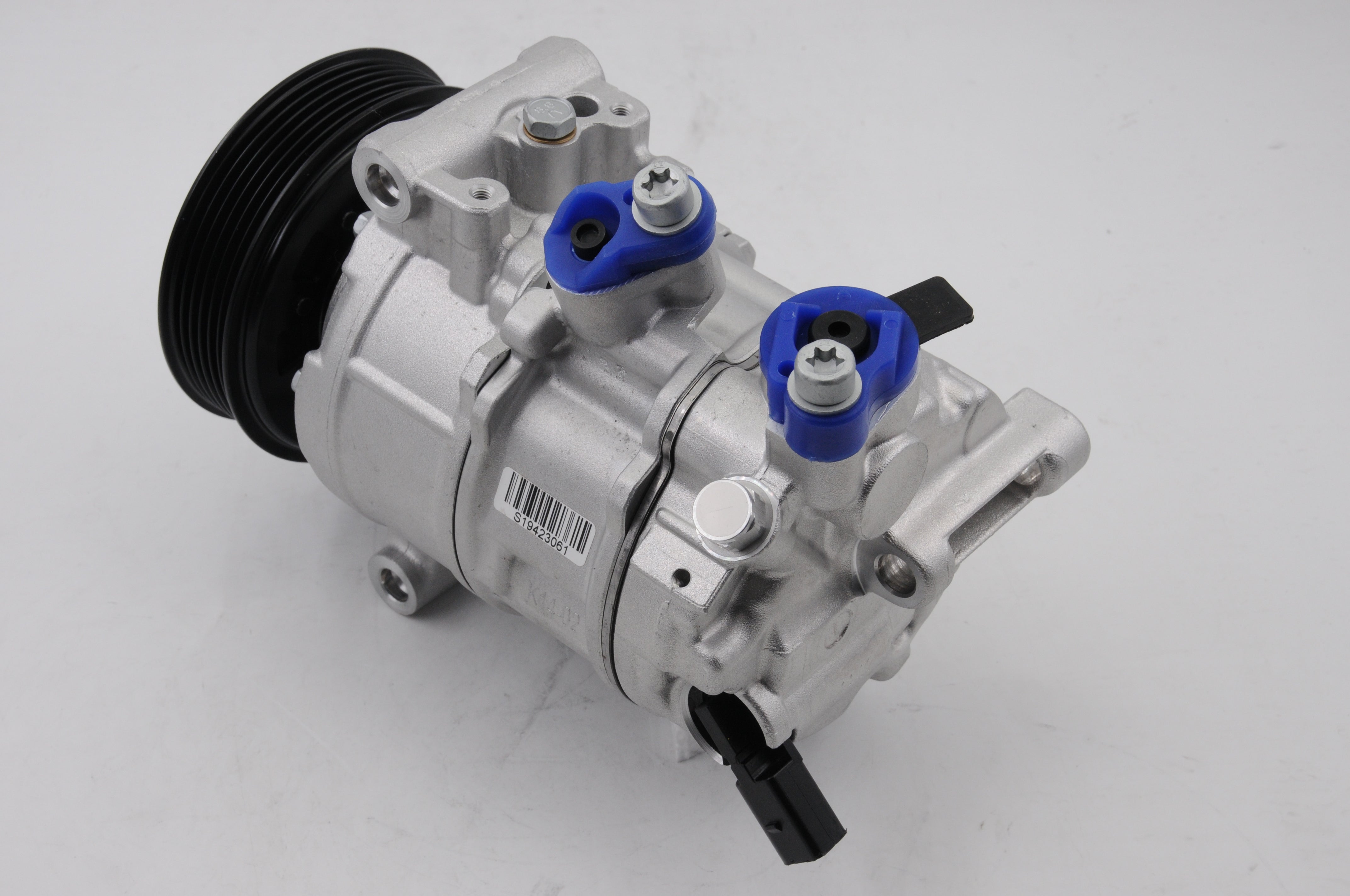 AC Compressor for AUDI (CO.11.008)